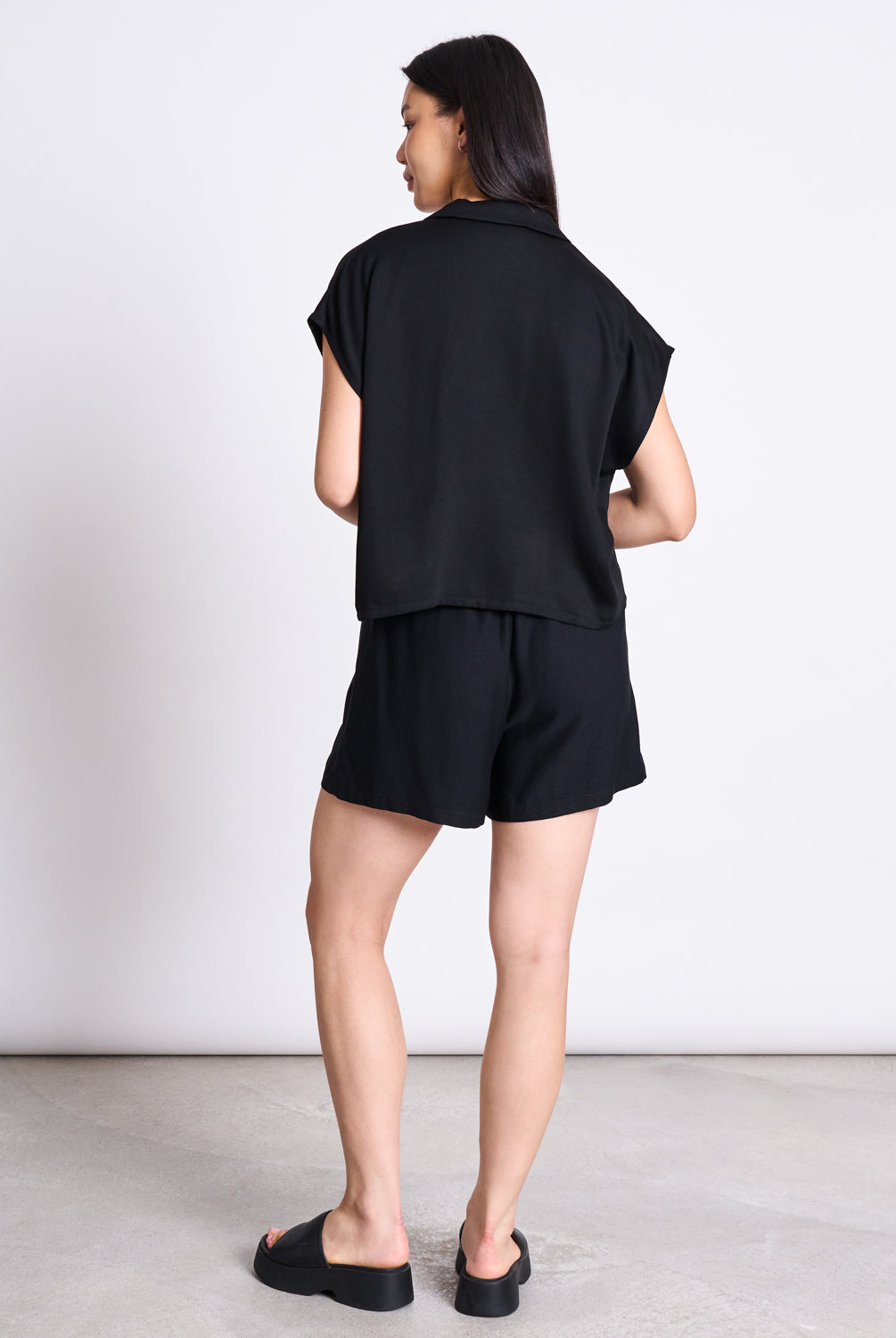 Tencel Shorts - Lov - Black - collab zürich