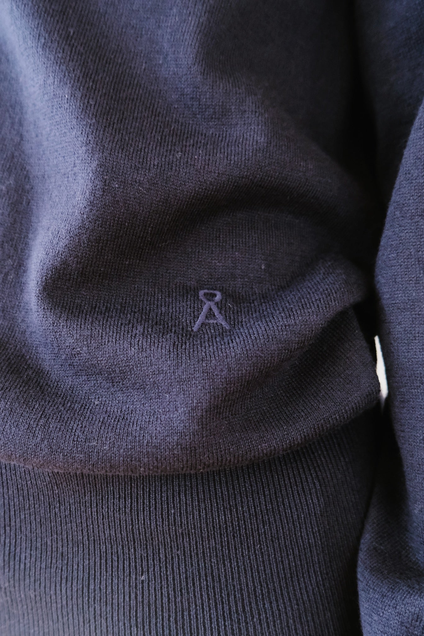Fine Knit Sweater - Tinted Navy - collab zürich