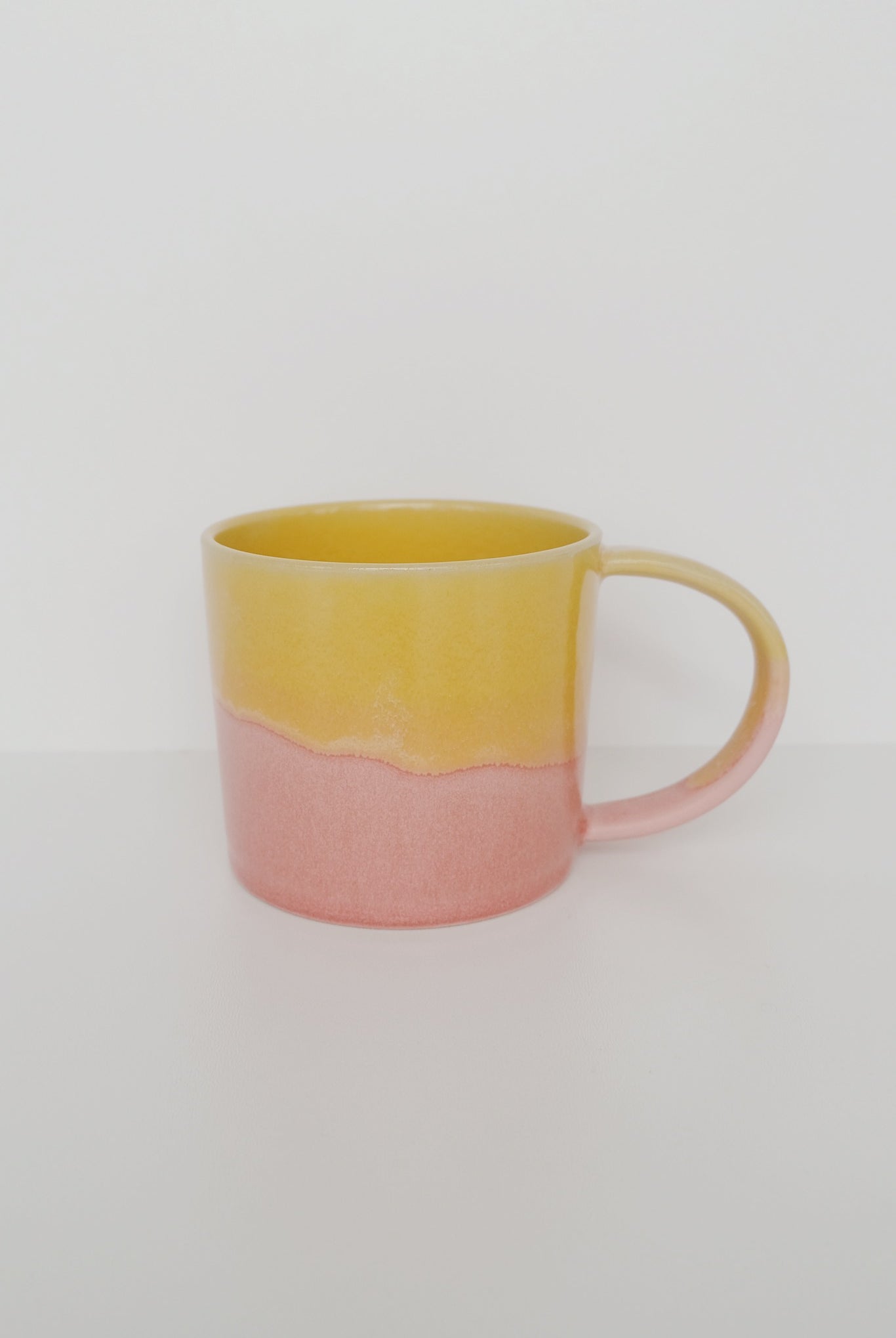 Cup - Gradient - Yellow / Pink - collab zürich