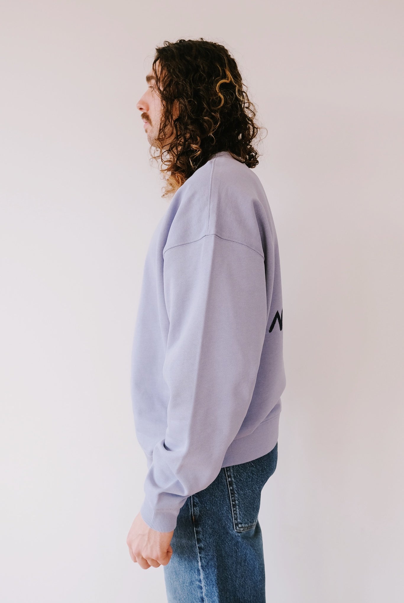 Unisex Sweatshirt - HÜT HANI NÖD SO LUST - Violet / Navy - collab zürich