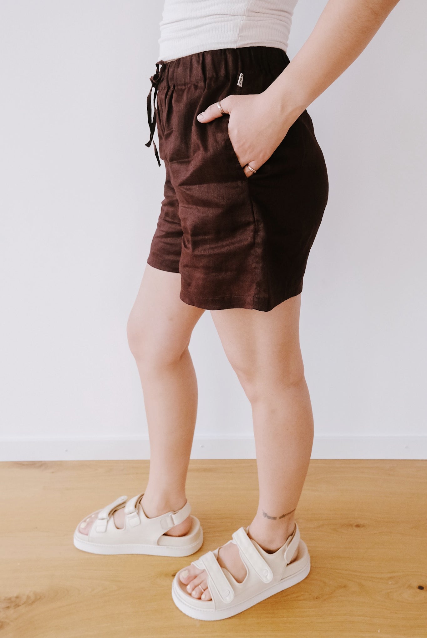 Linen Shorts - Eras - Cocoa - collab zürich