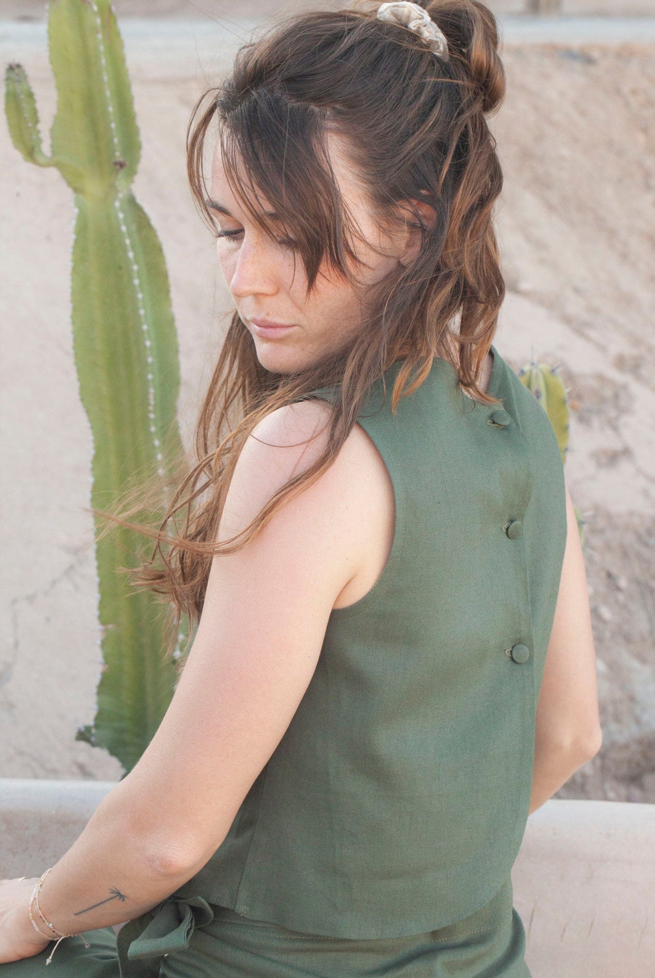 linen top - ANNA LISA - olive - collab zürich