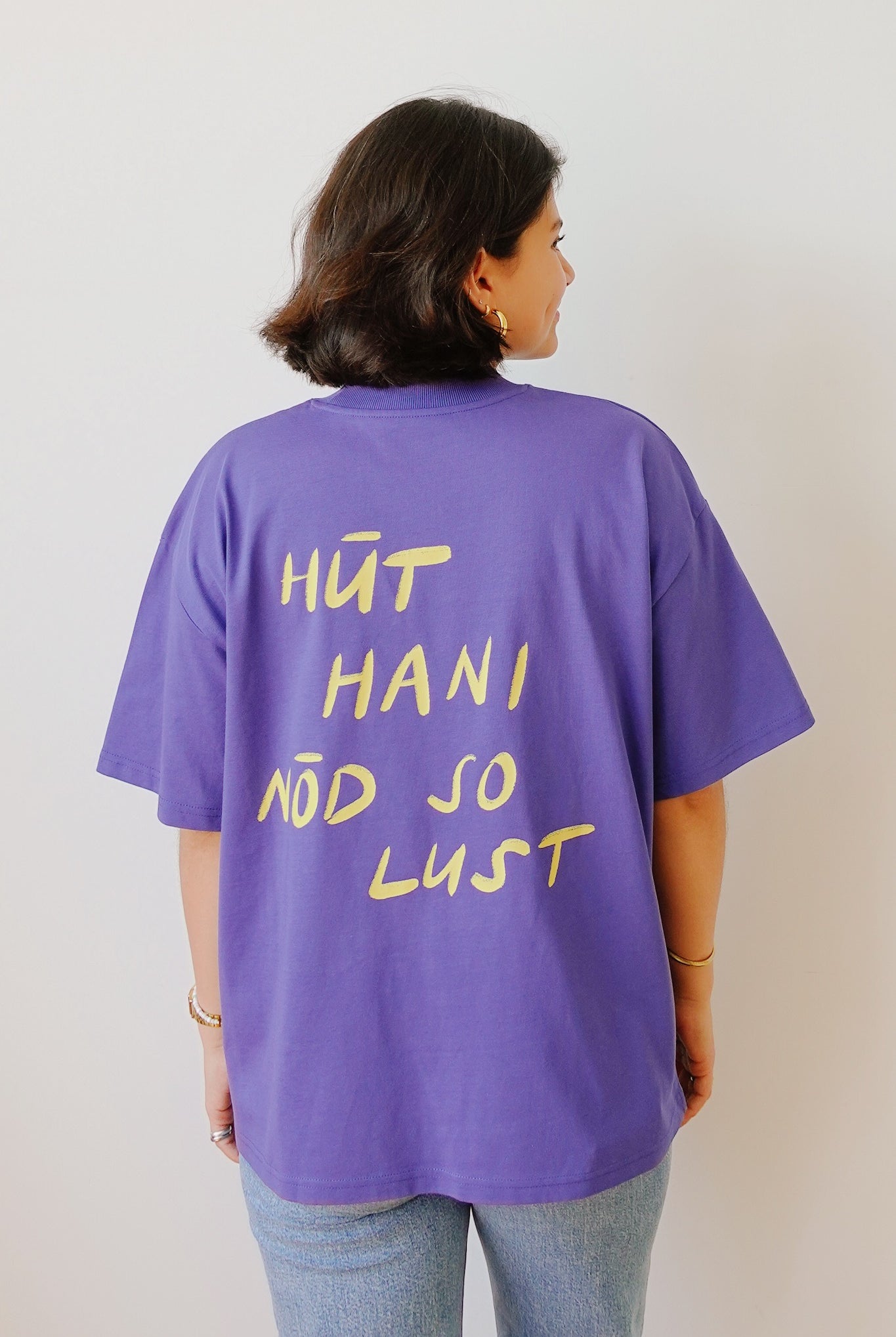 Unisex Oversized T-Shirt - HÜT HANI NÖD SO LUST - Dusk / Yellow - collab zürich
