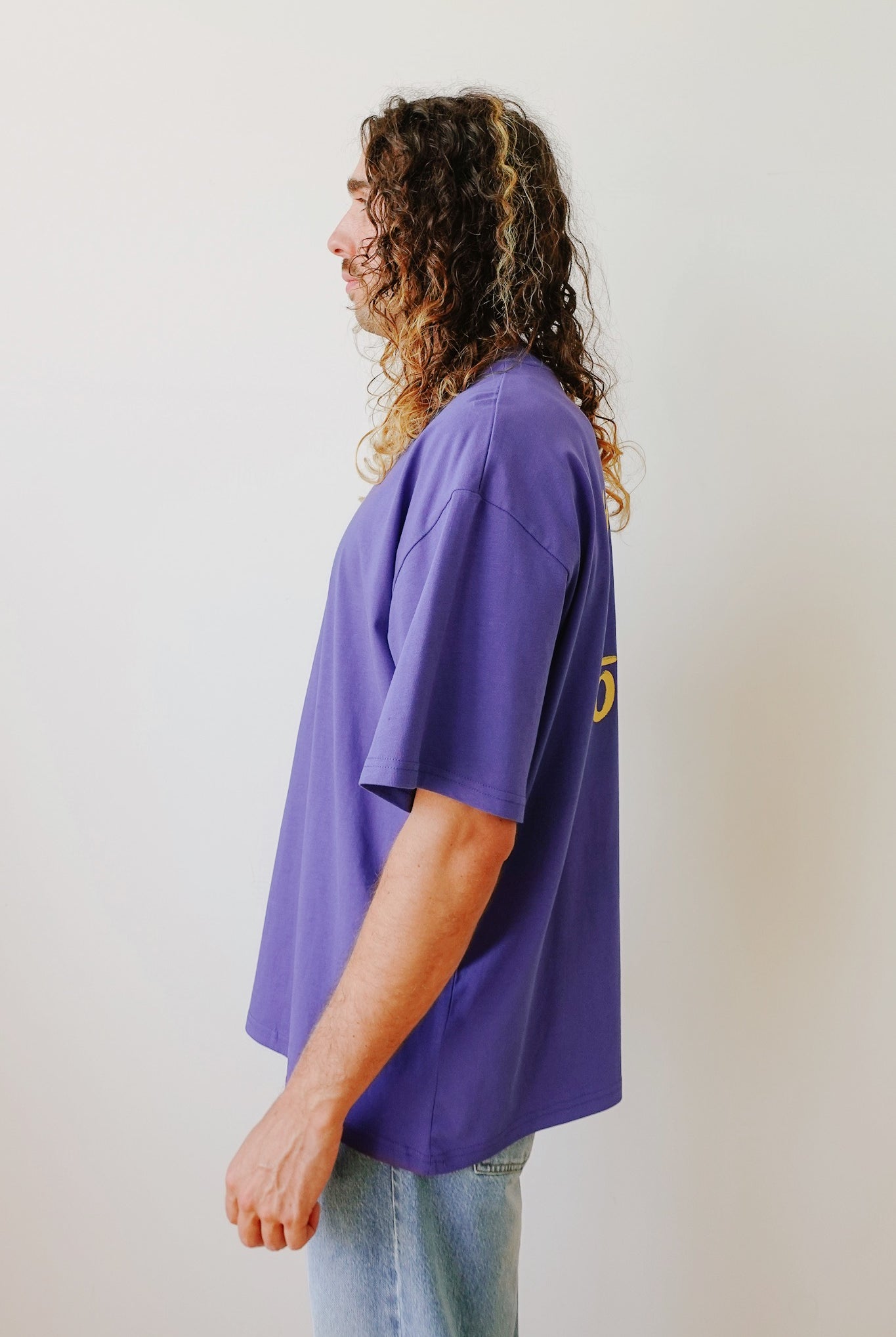 Unisex Oversized T-Shirt - HÜT HANI NÖD SO LUST - Dusk / Yellow - collab zürich