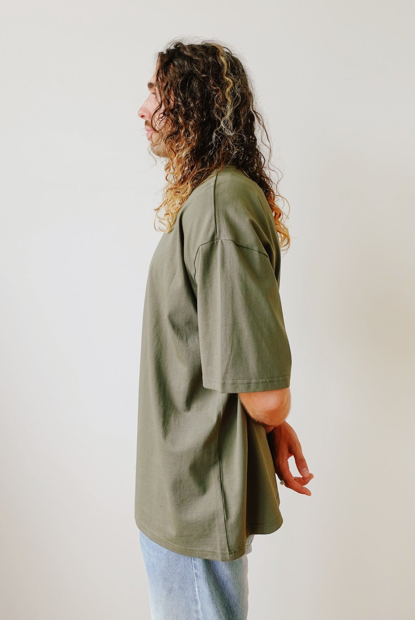 Unisex Oversized T-Shirt - HÜT HANI NÖD SO LUST - Khaki / Rose - collab zürich
