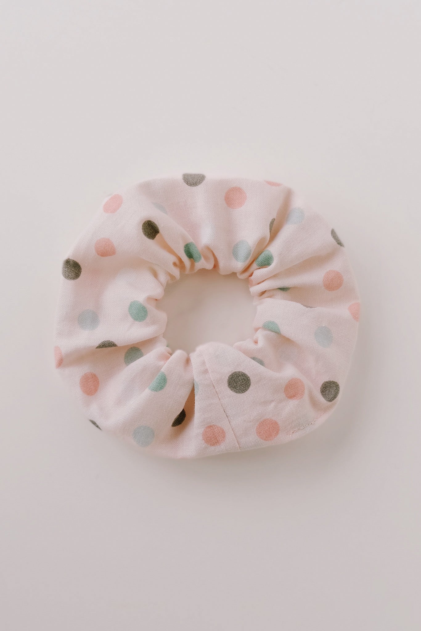 scrunchie - collab atelier edition - collab zürich