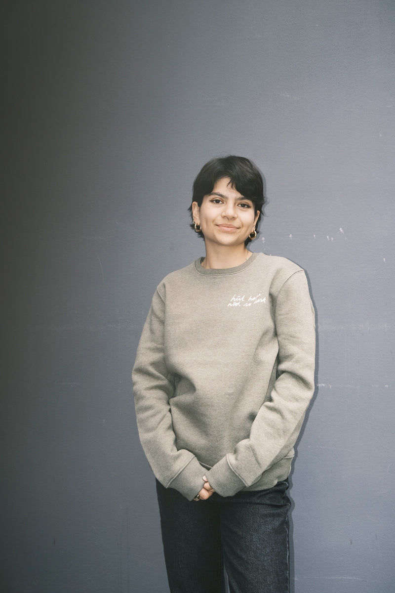 unisex sweatshirt hüt hani nöd so lust khaki heather collab zürich