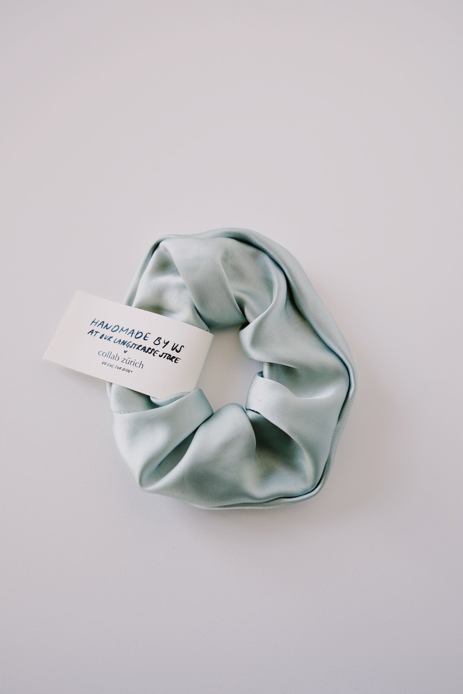 scrunchie - collab atelier edition - collab zürich