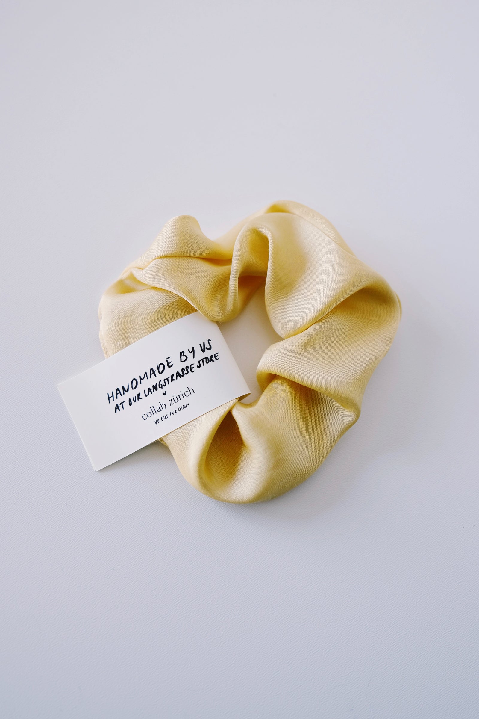 scrunchie - collab atelier edition - collab zürich