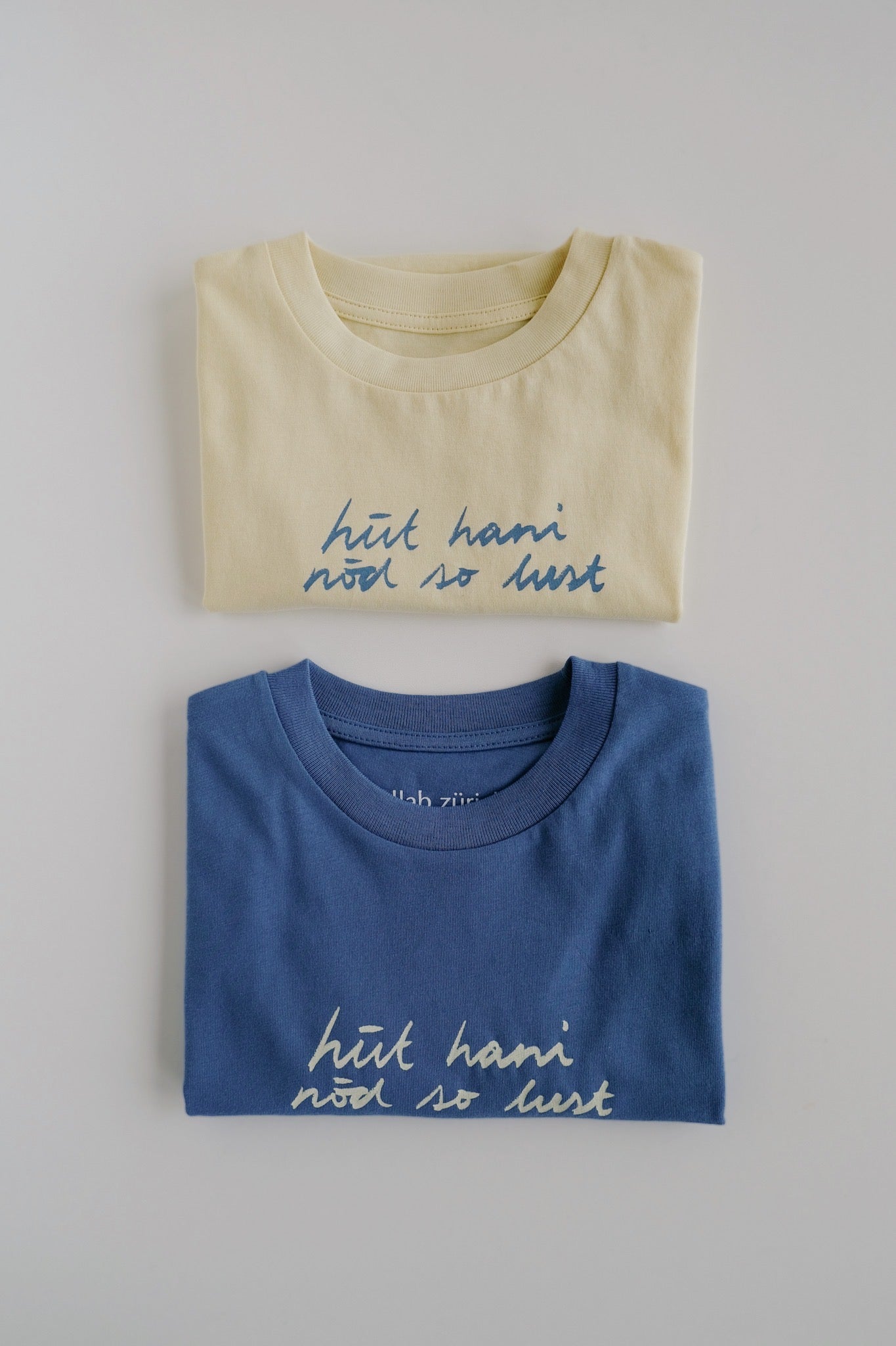 Kid T-Shirt - hüt hani nöd so lust - Bright Blue - collab zürich
