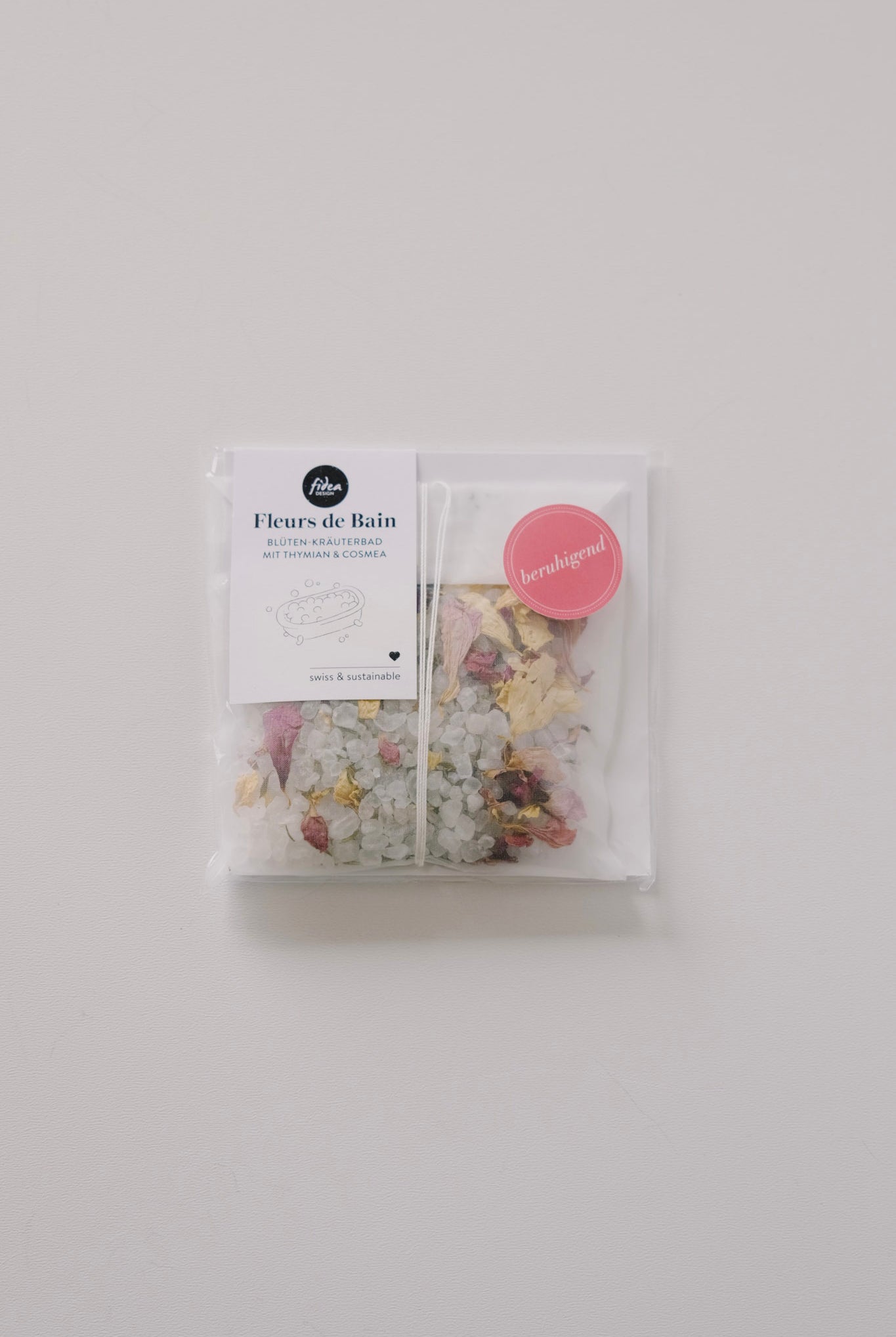 fleurs de bain - bath tea bag - flowers and herbs - collab zürich