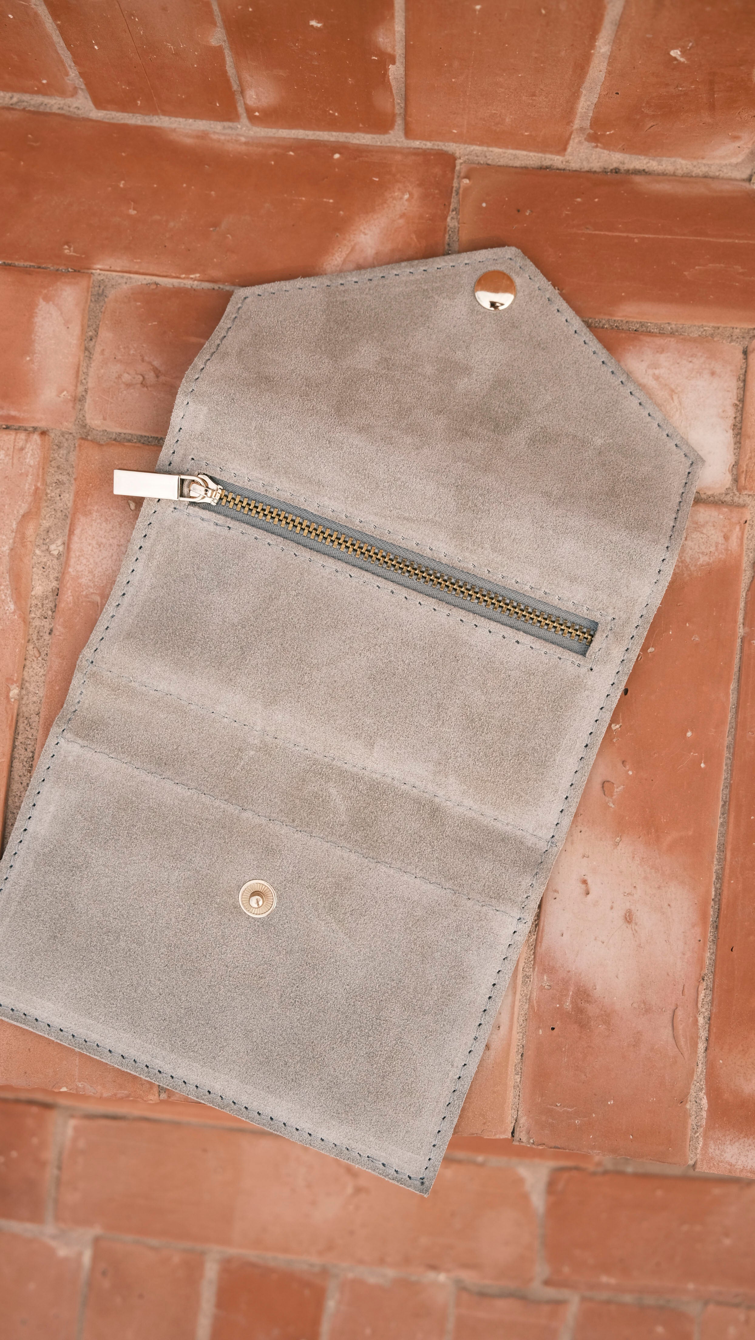 Flip Wallet - DENYA - Taupe - collab zürich