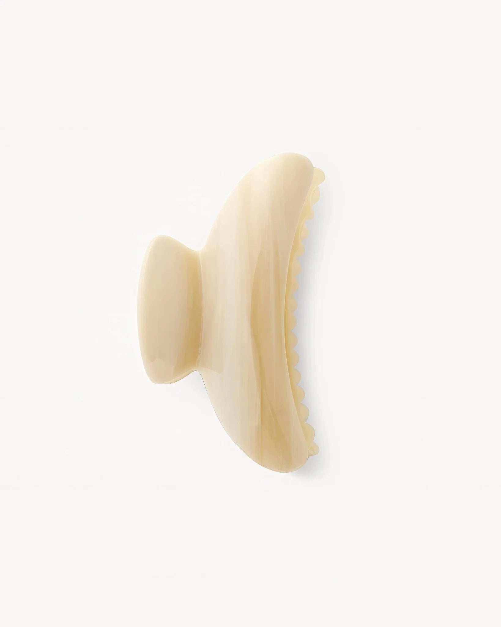 grande heirloom claw - alabaster - collab zürich