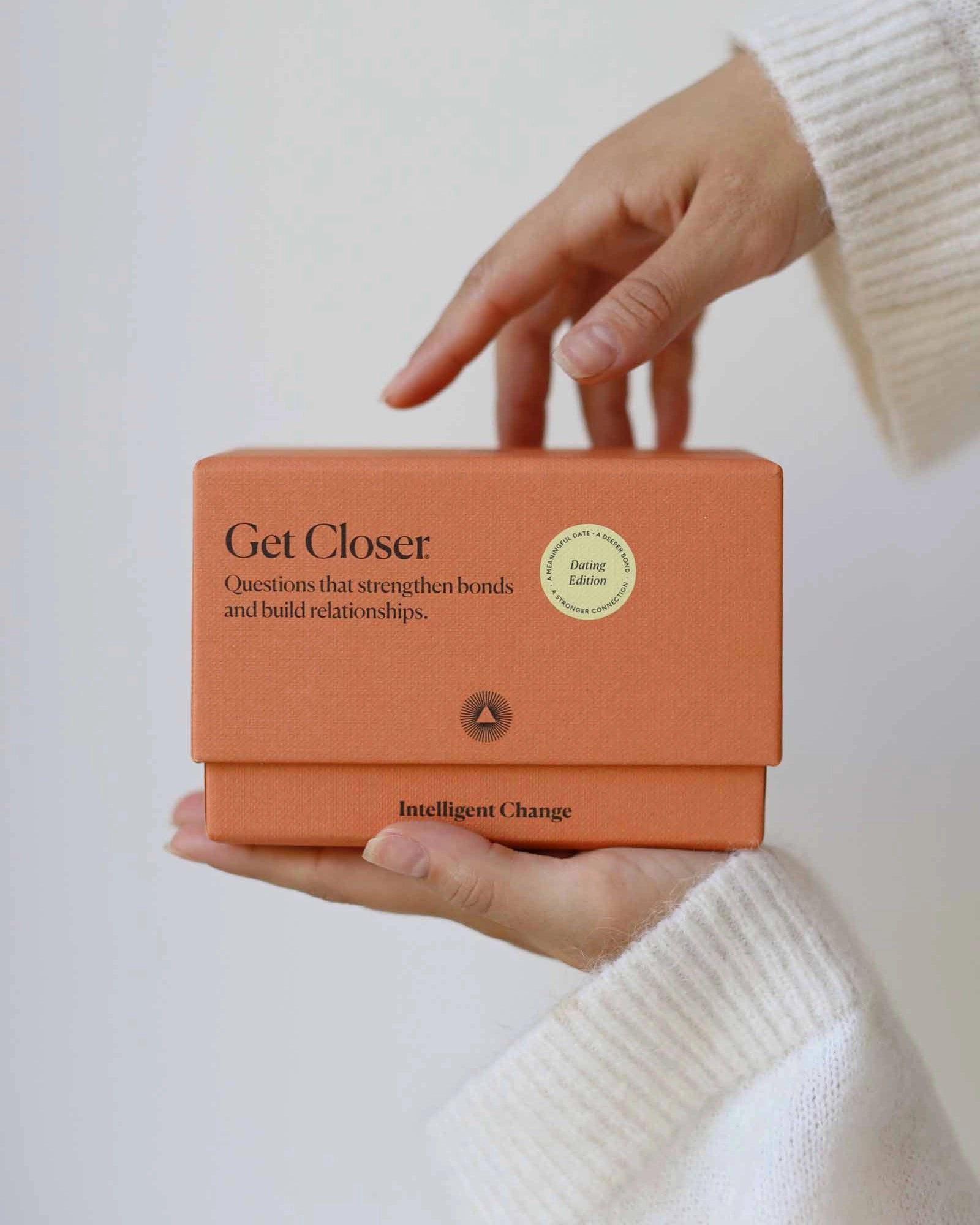 Card Game - Get Closer - Dating Edition - collab zürich