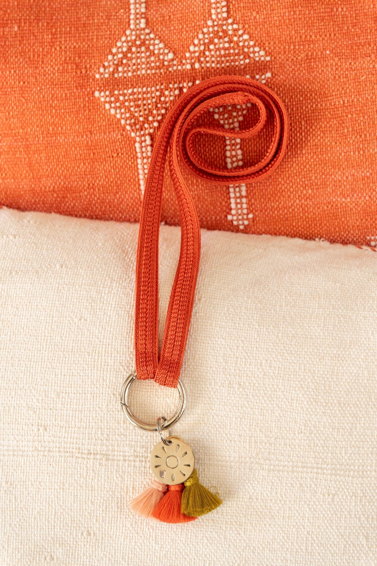 Keychain Band - ZAHRA - Coral - collab zürich