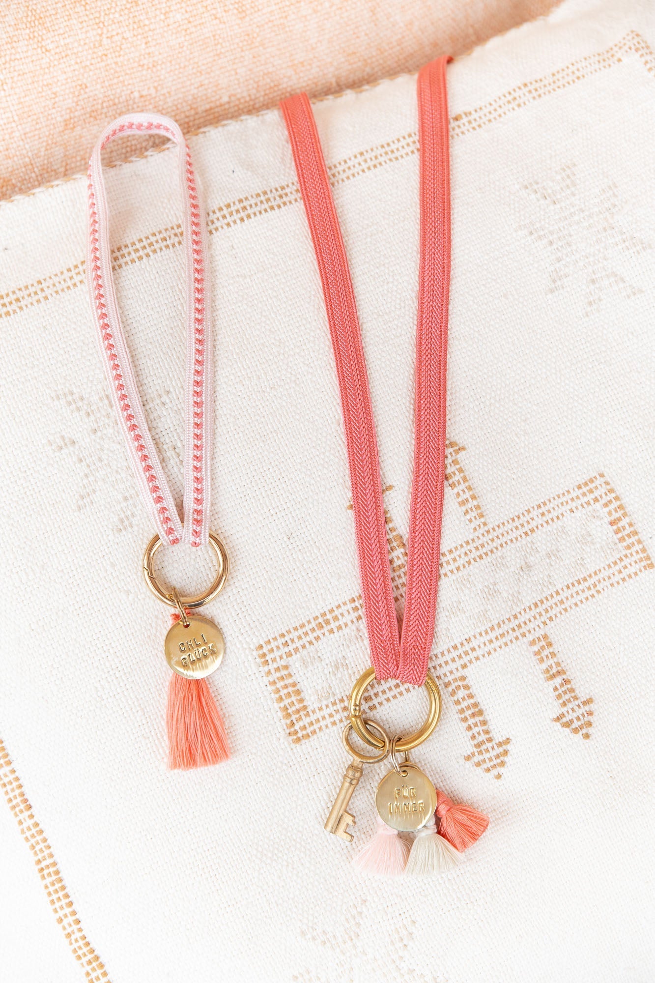 Keychain Band Mini - ZAHRA - Bisou - collab zürich