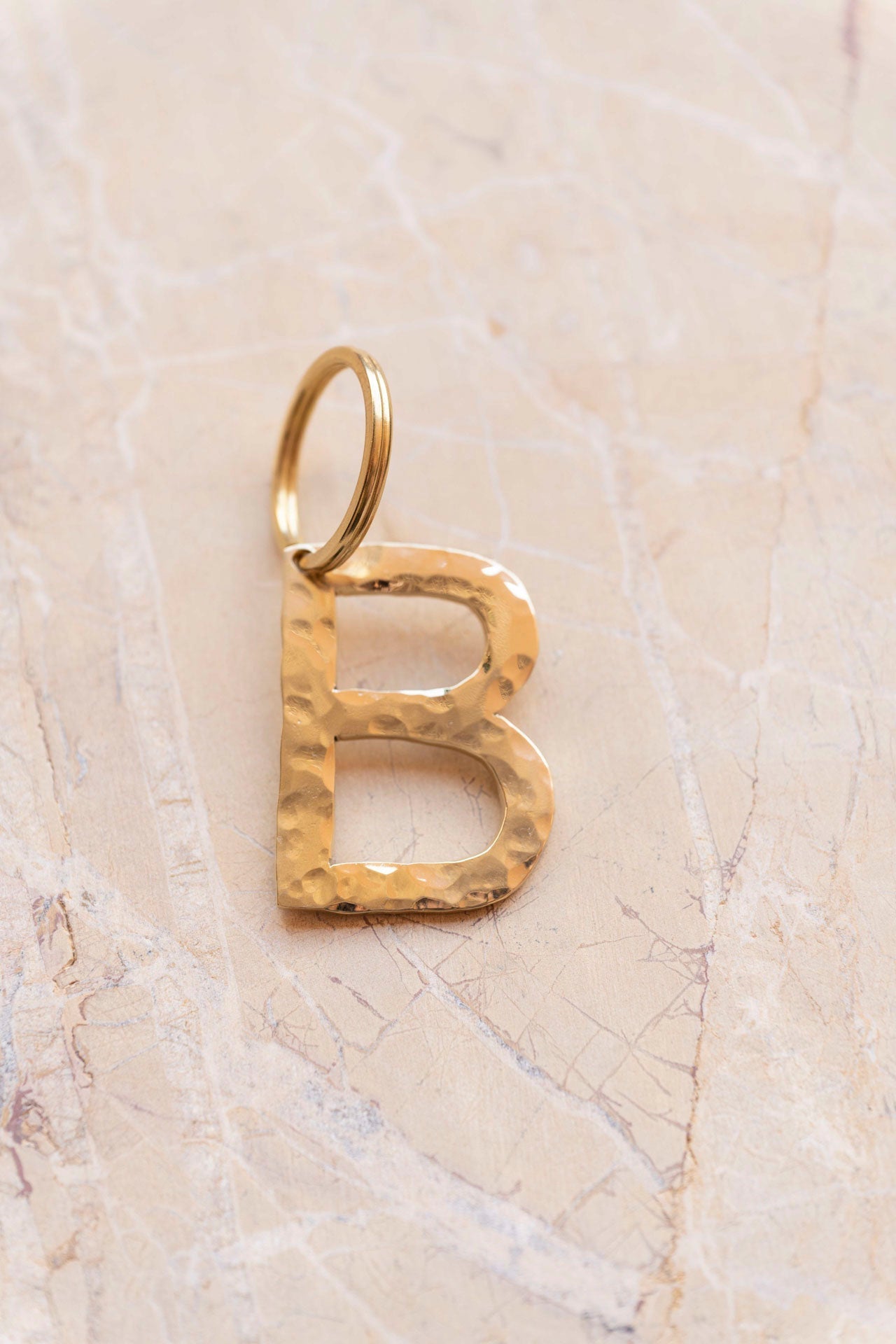 letter pendant - ISMI - "B" - collab zürich