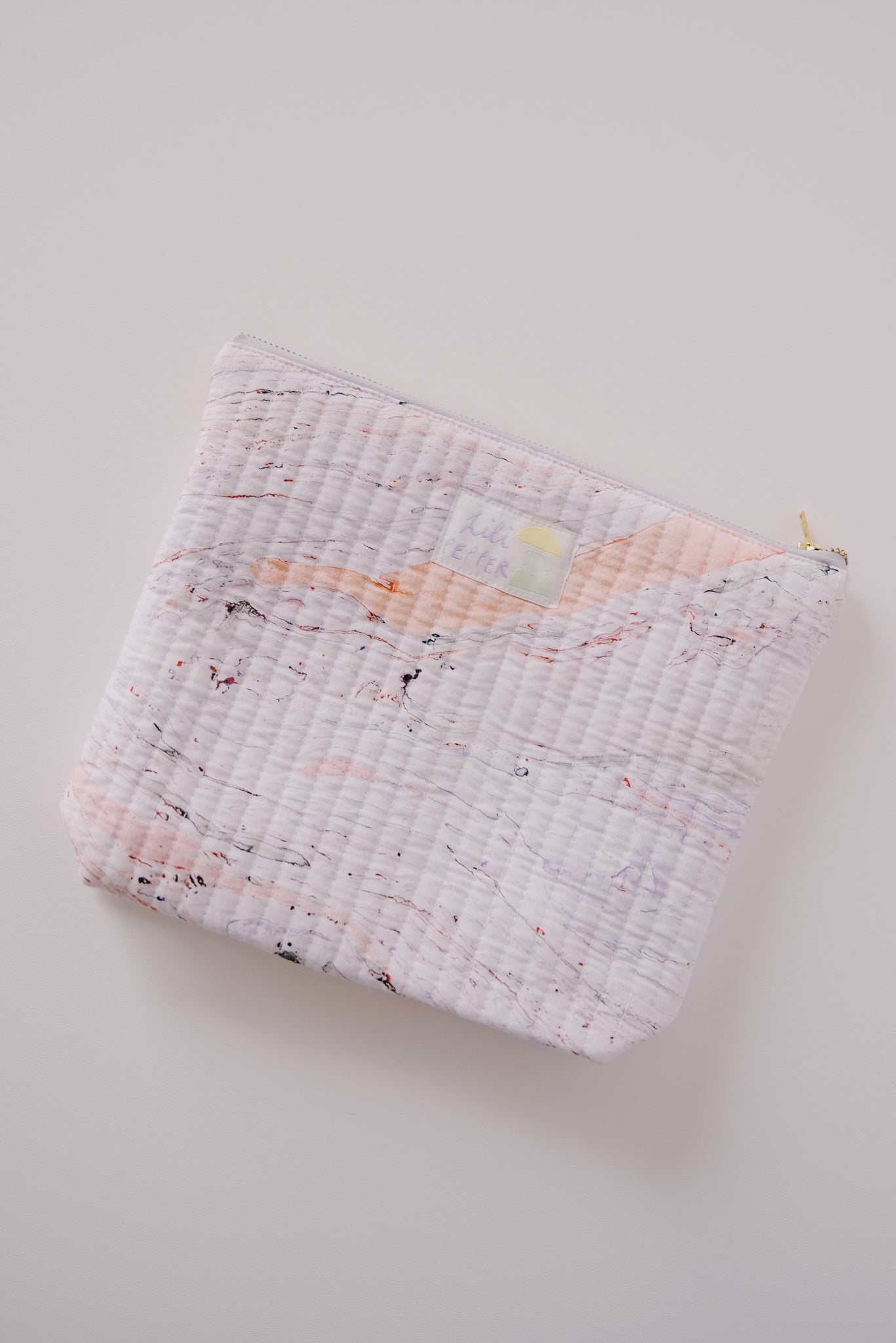 pouch - quilted marble - collab zürich