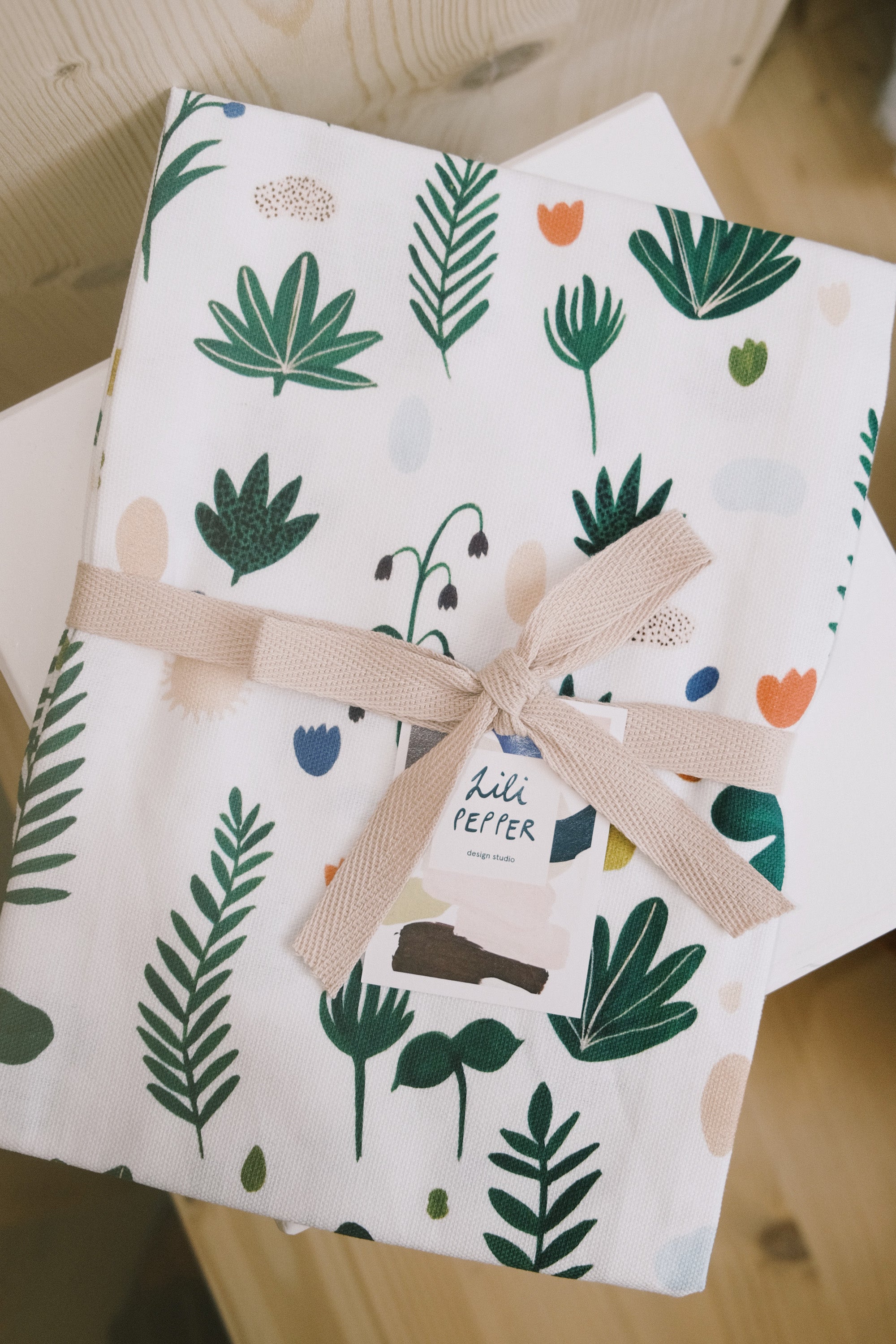 kitchen towel - botanical - collab zürich
