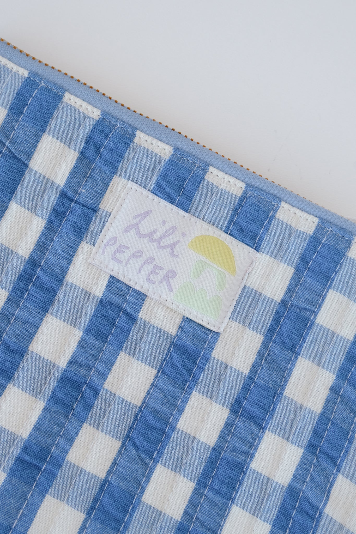 pouch - blue check - quilted - collab zürich