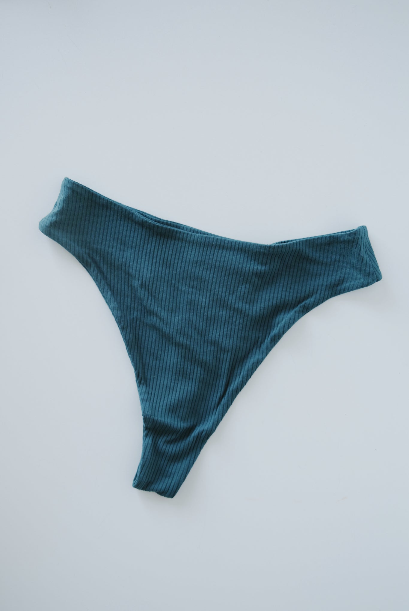 highwaist thong - emerald - collab zürich