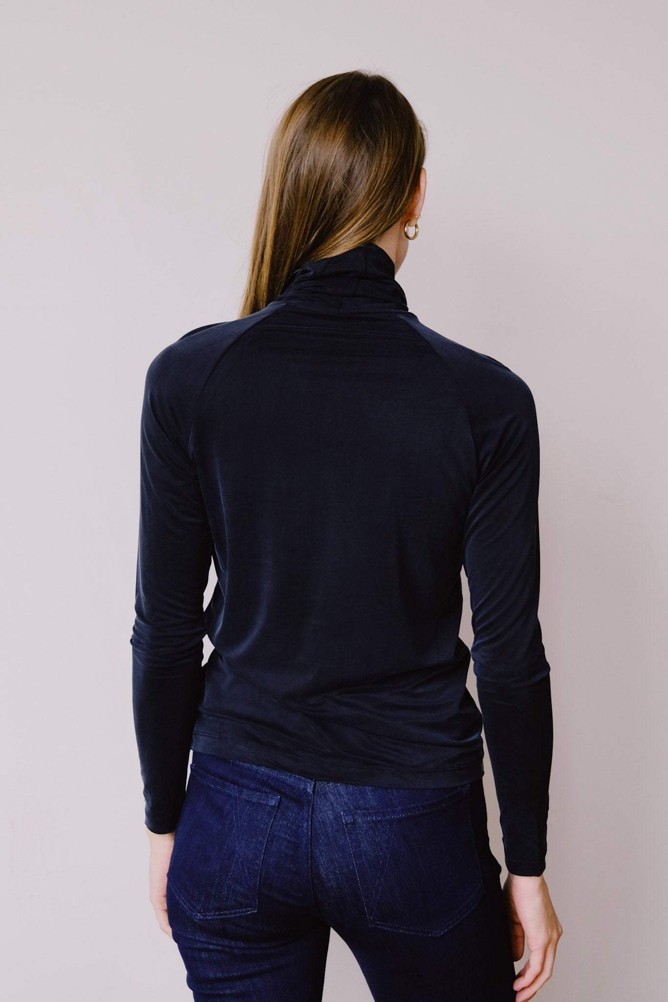 cupro tube neck - graphite - collab zürich