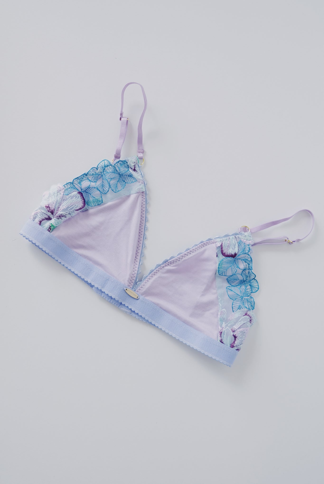 lace bralette - remmi triangle - collab zürich