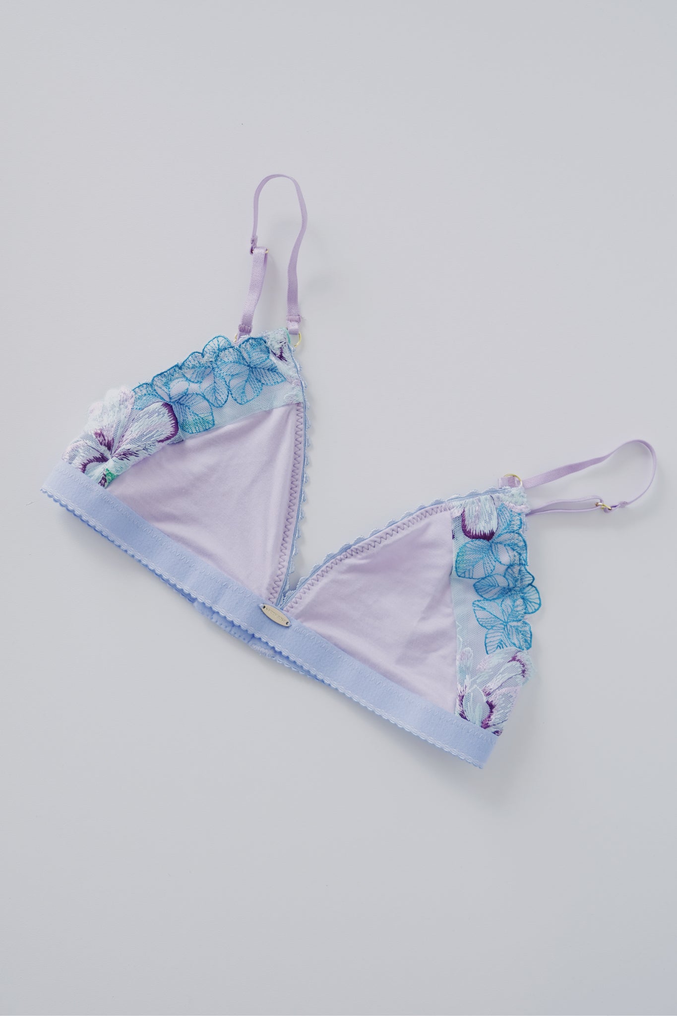lace bralette - remmi triangle - collab zürich