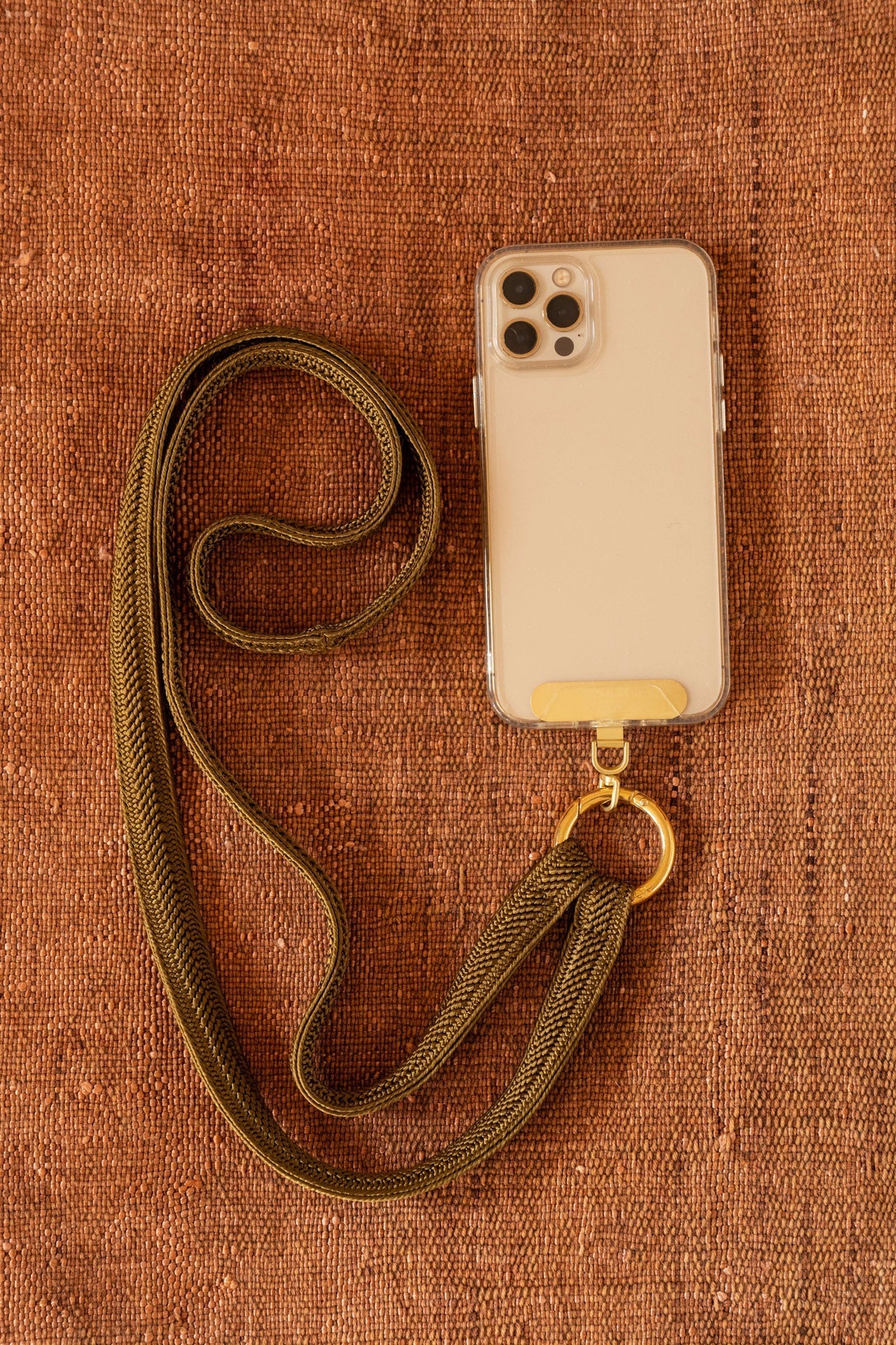 Phonechain Band - ZAHRA - Olive - collab zürich
