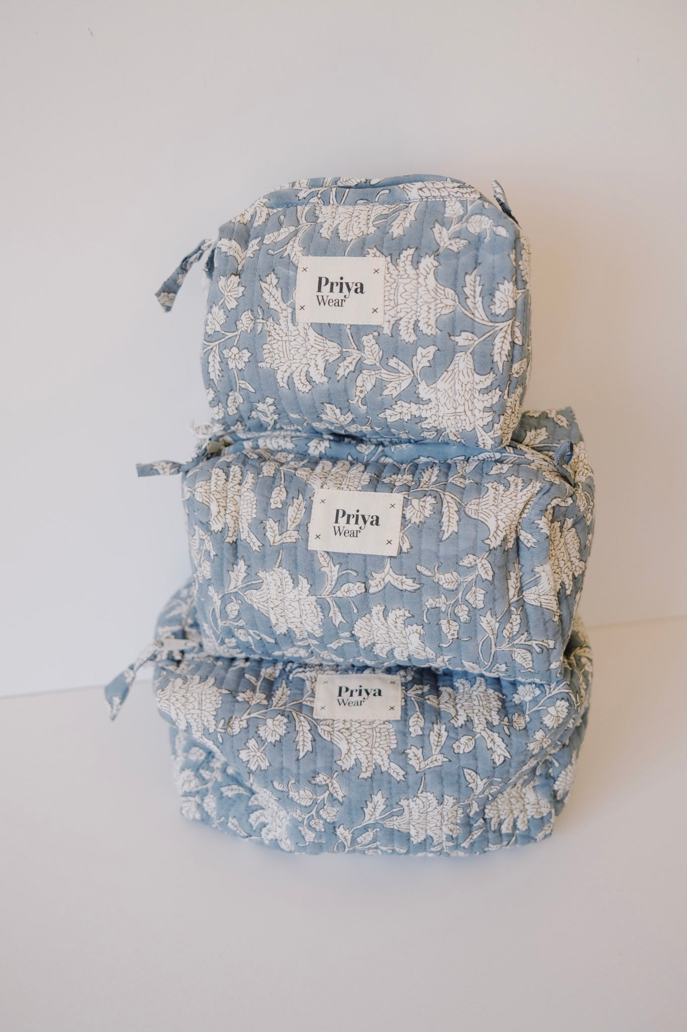beauty bag - organic cotton - smoky blu - collab zürich