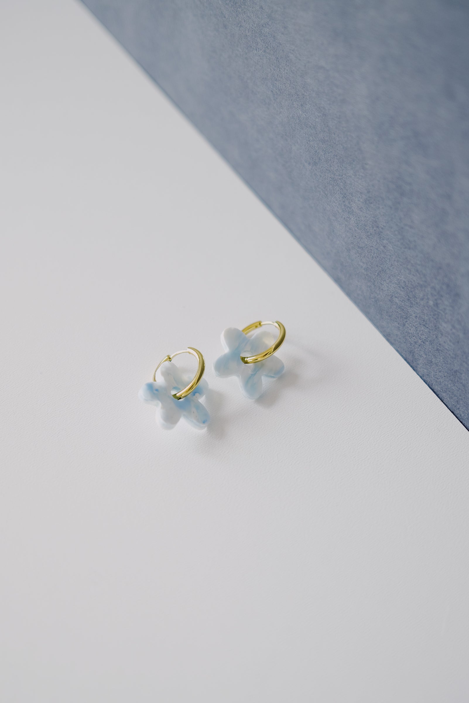 earrings - floral - blue white - collab zürich