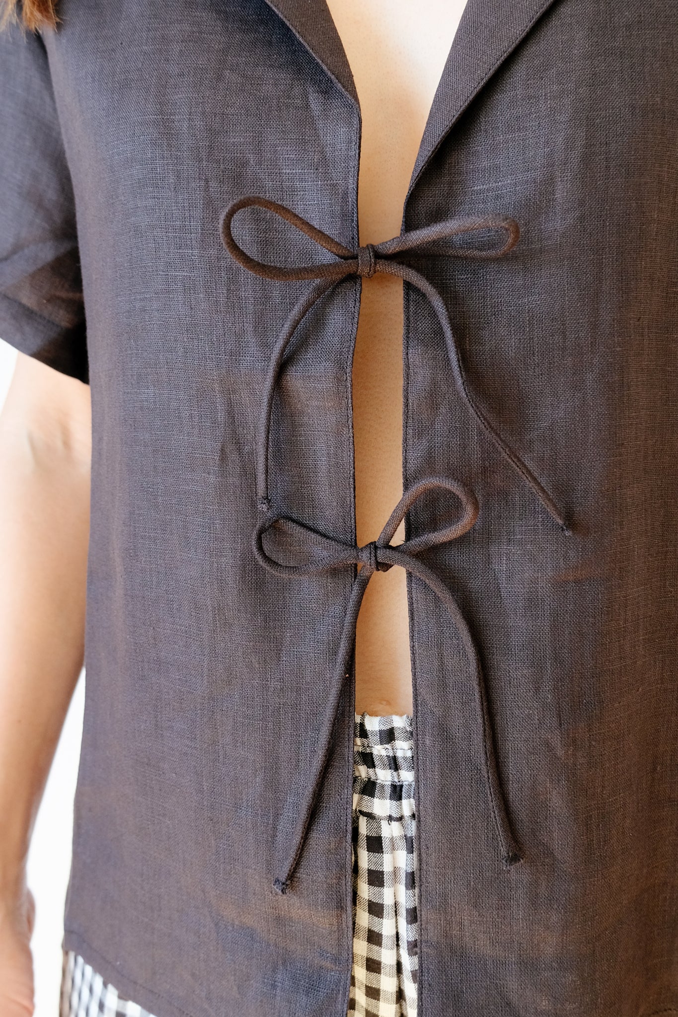 linen shirt - amber - black - collab zürich