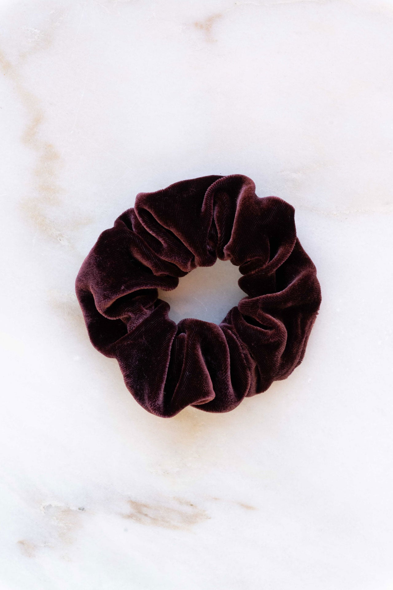 Scrunchie - MEDINA velvet silk - aubergine - collab zürich