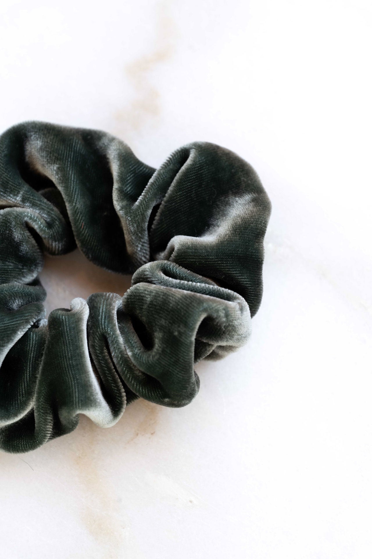 scrunchie - MEDINA velvet silk - petrol - collab zürich