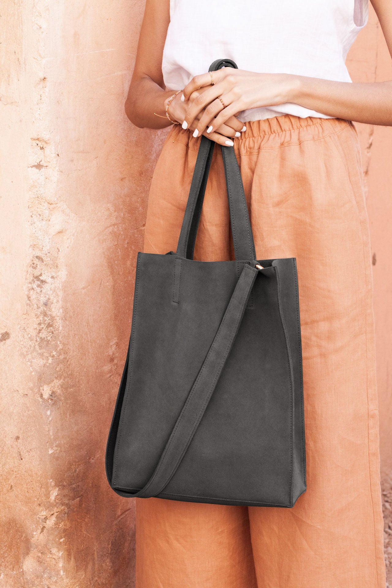 Tote - DENYA - anthracite - crossbody - collab zürich