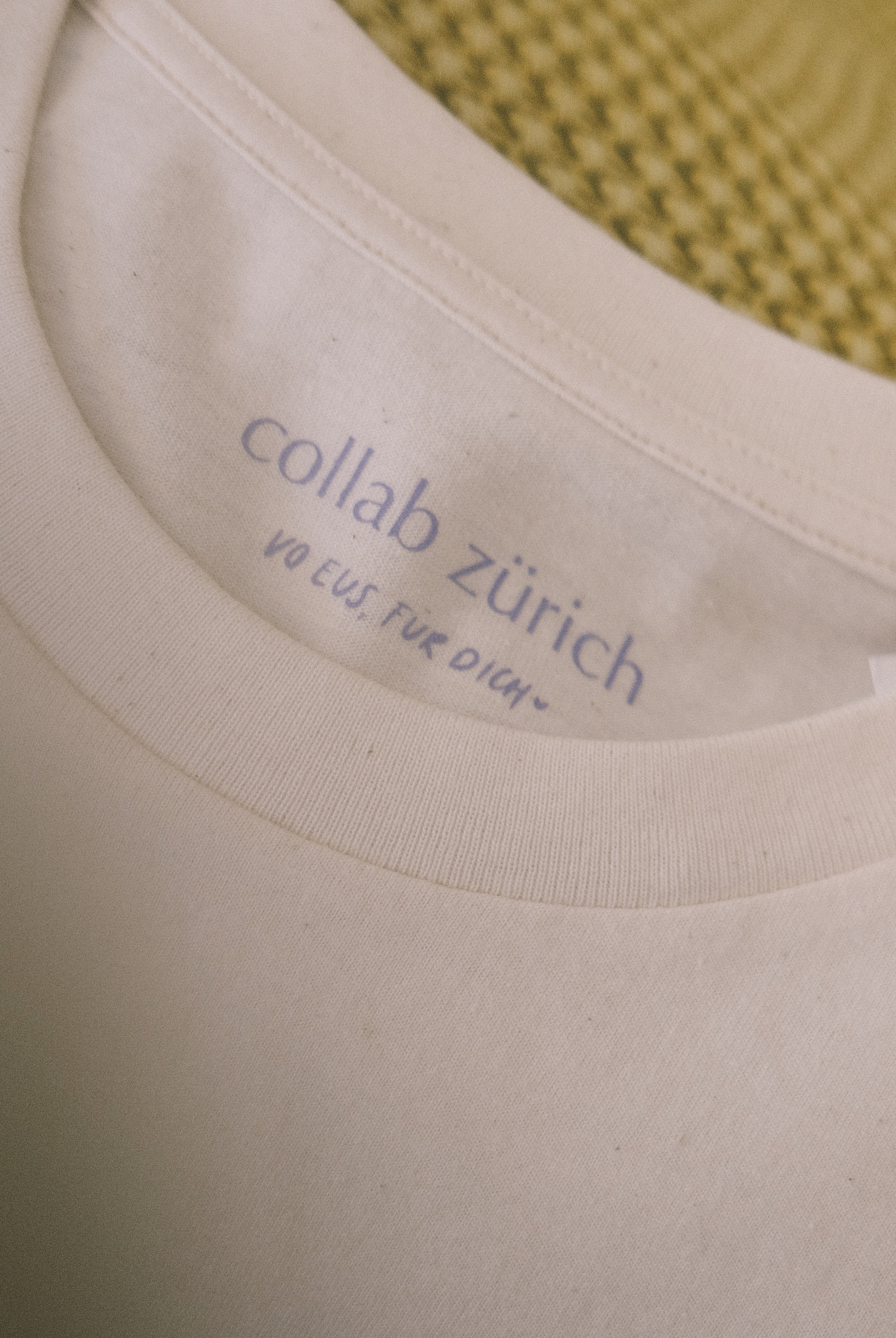 Unisex T-Shirt - hüt hani nöd so lust - Natural - collab zürich