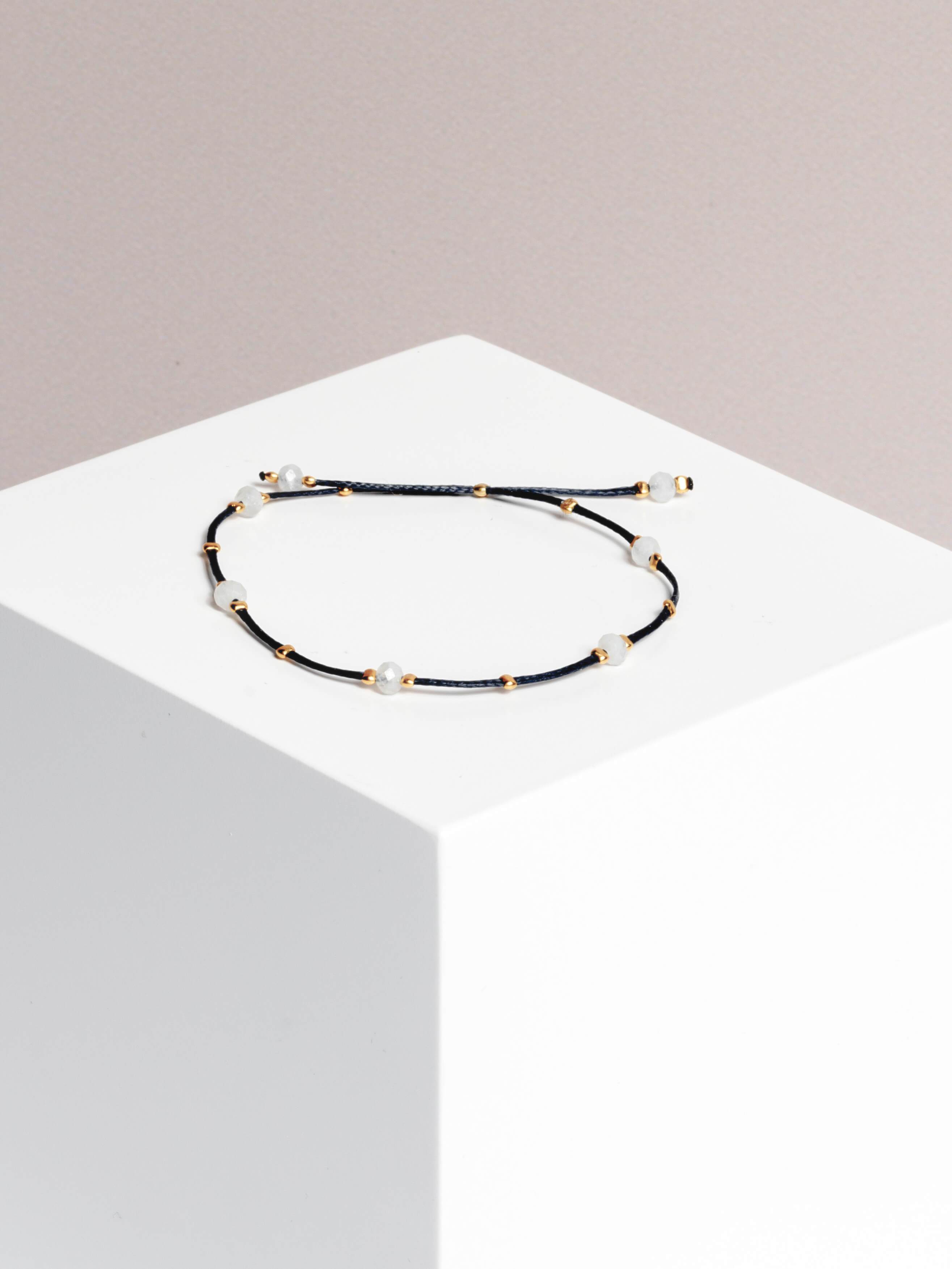 bracelet - CRYSTAL DOTS - moonstone - collab zürich