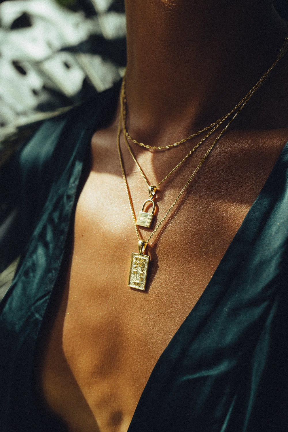 necklace - curb chain gold - collab zürich