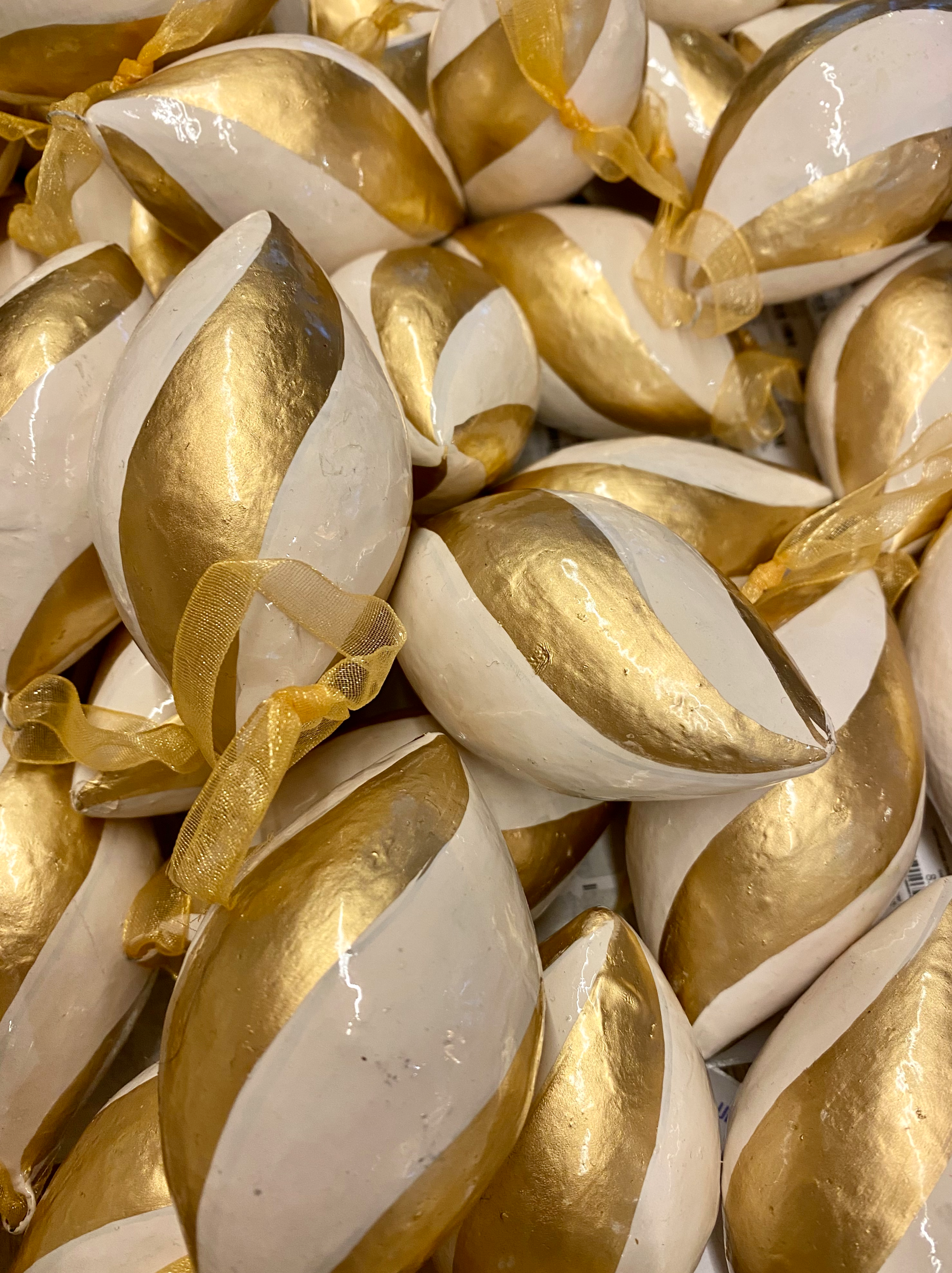 unbreakable christmas ornament - swirl spindle - collab zürich