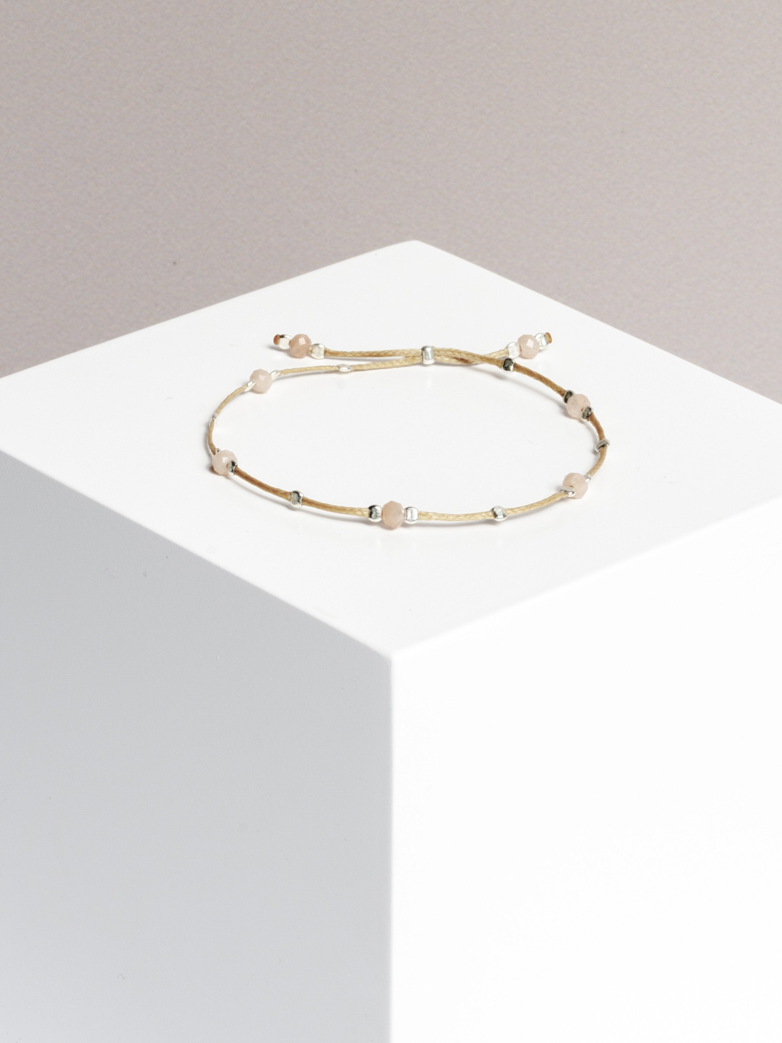 bracelet - CRYSTAL DOTS - peach moonstone - collab zürich