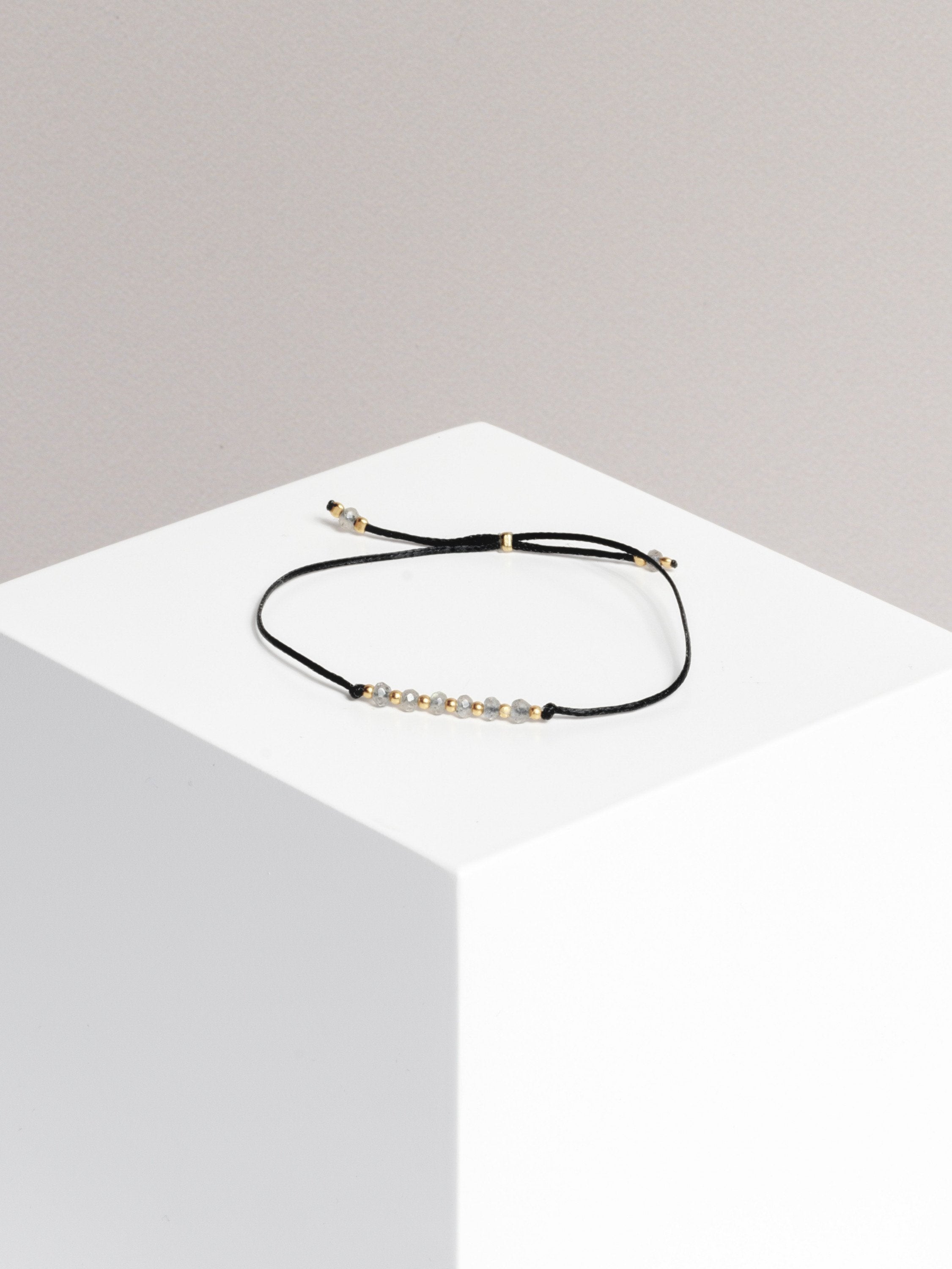 bracelet - SMALL BUT MIGHTY - labradorite - collab zürich