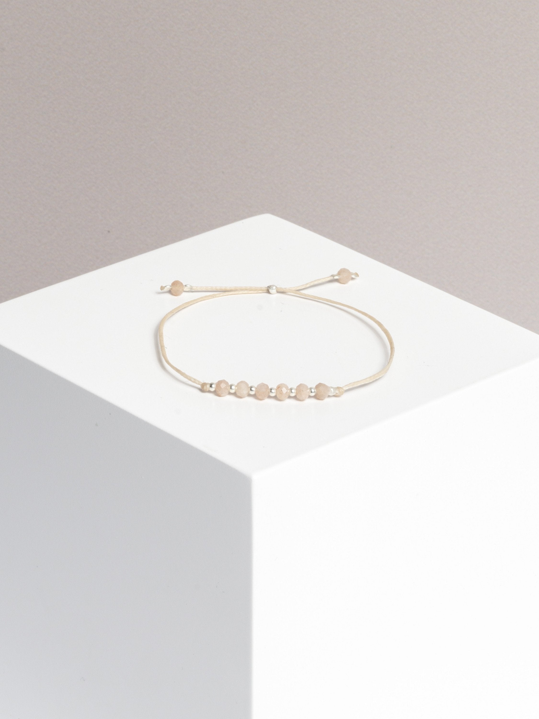bracelet - SMALL BUT MIGHTY - peach moonstone - collab zürich