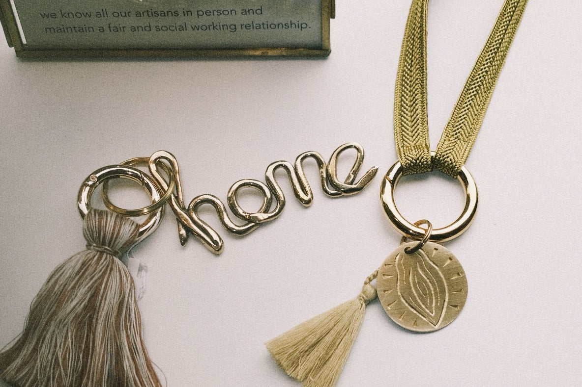 all keychains, tags and carabiners