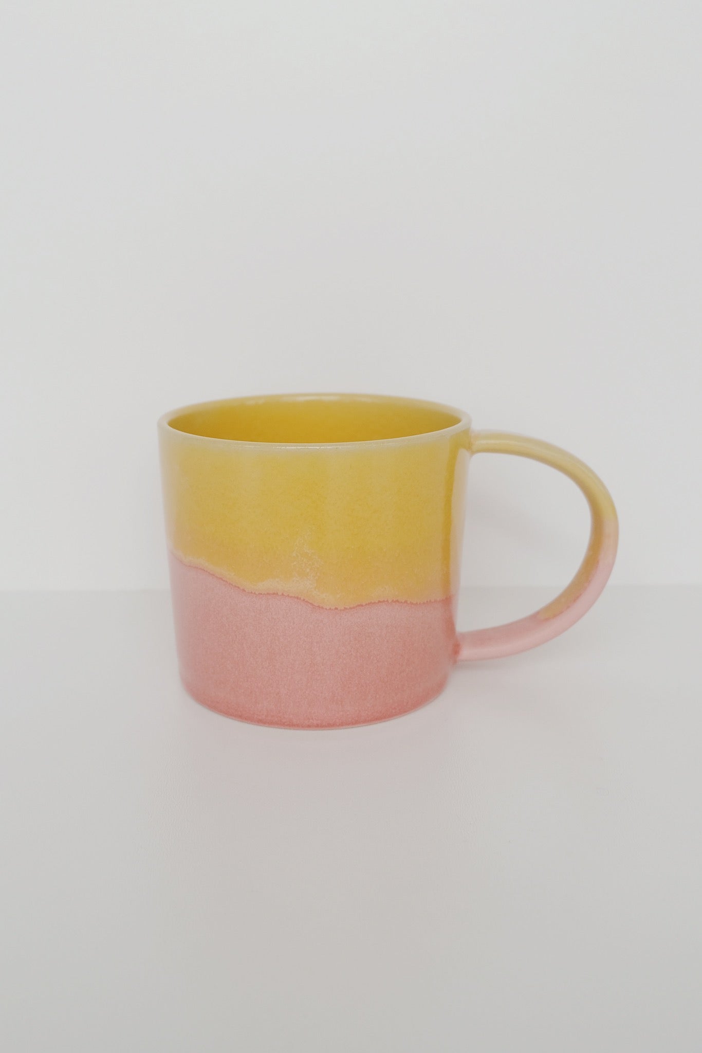 Cup - Gradient - Yellow / Pink - collab zürich