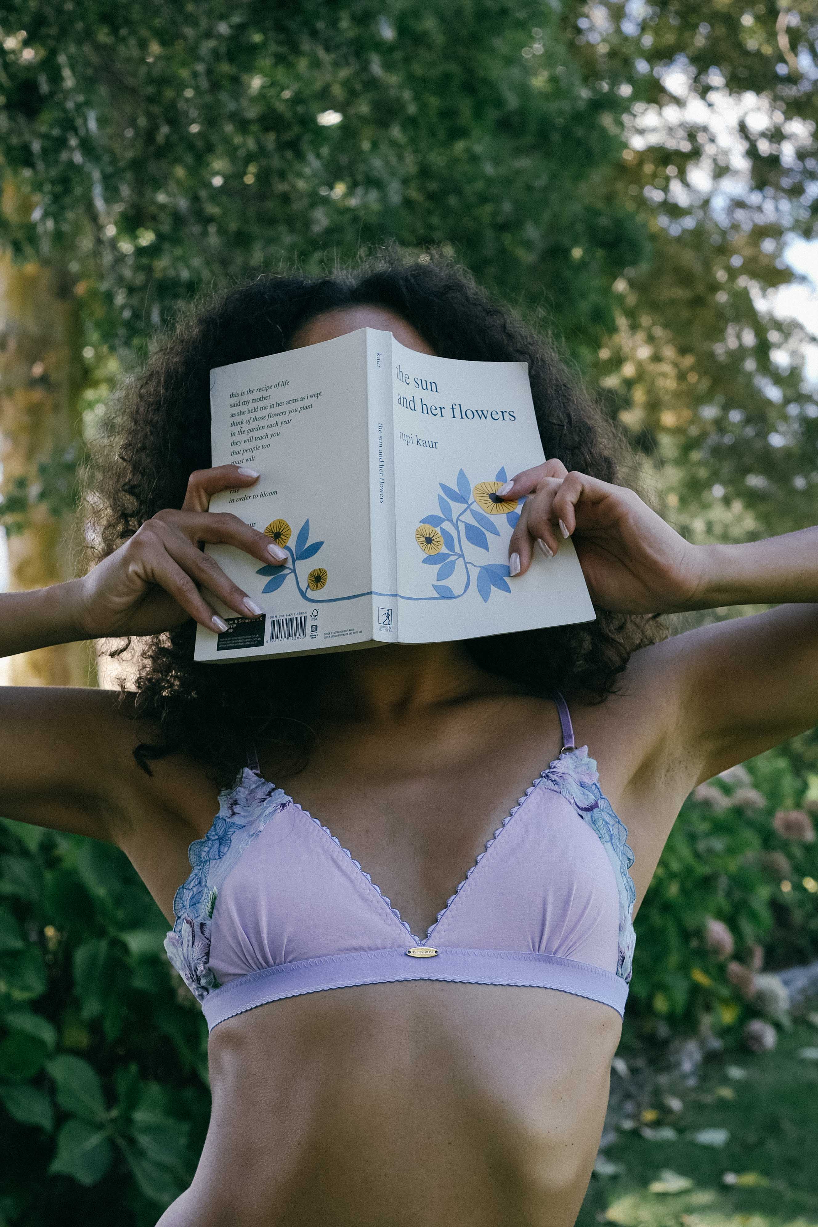 lace bralette - remmi triangle - collab zürich