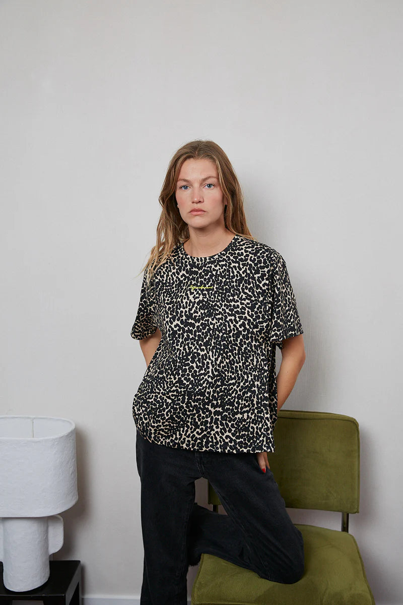 Breastfeeding T-Shirt - Leo - collab zürich