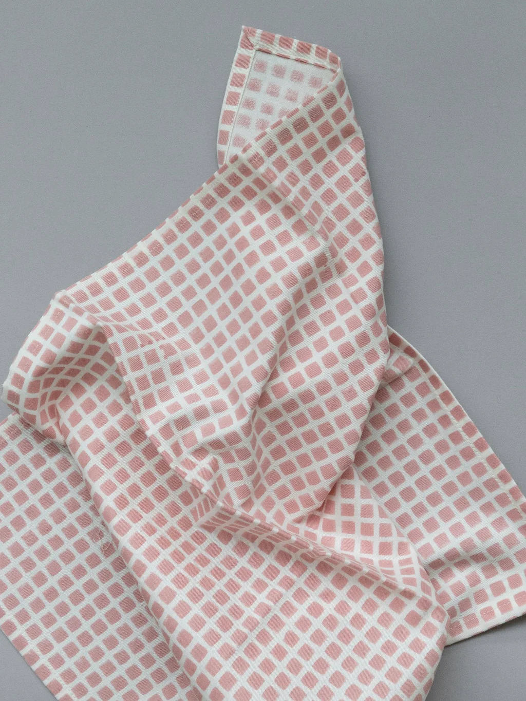 kitchen towel - checks - blush - collab zürich