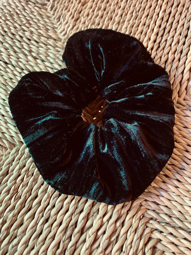 scrunchie - collab atelier edition - collab zürich