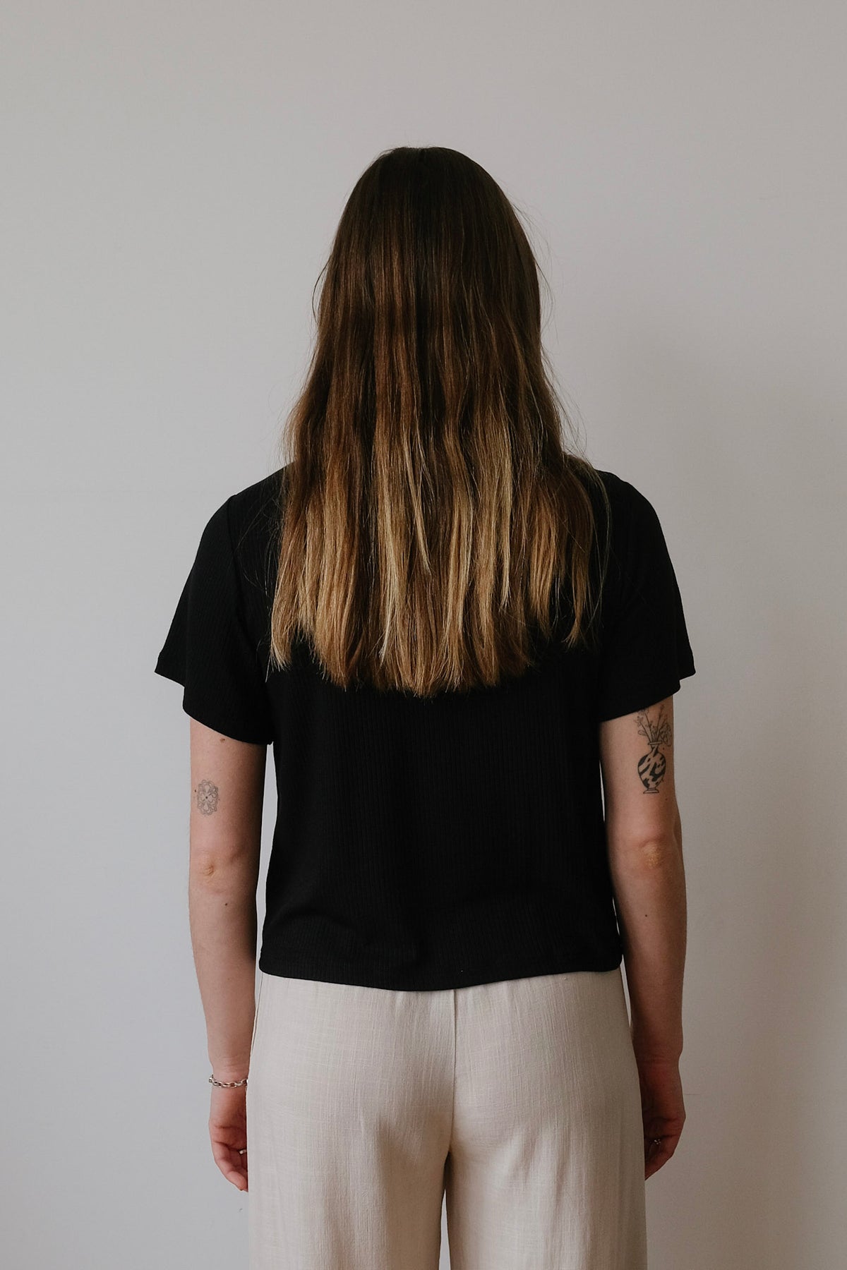 modal t-shirt - lula - black - collab zürich
