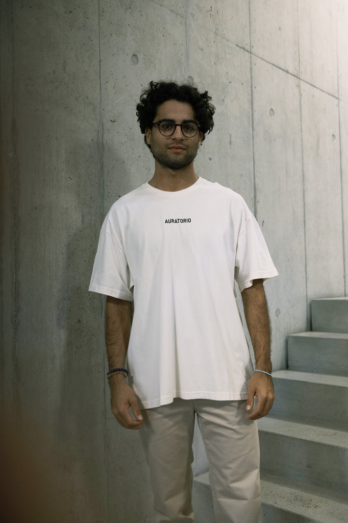 t-shirt - hommage logo - off white - collab zürich